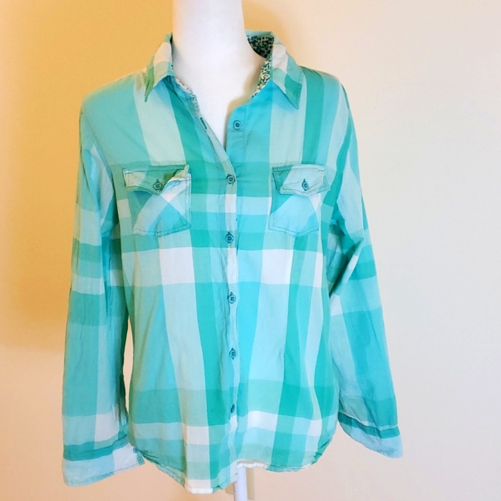 Overdrive size large green and white plaid roll sleeve top